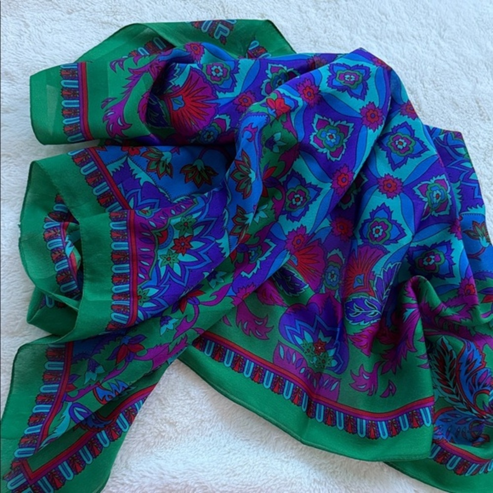 Vibrant Green and Blue‎ Floral Scarf 30'X30'